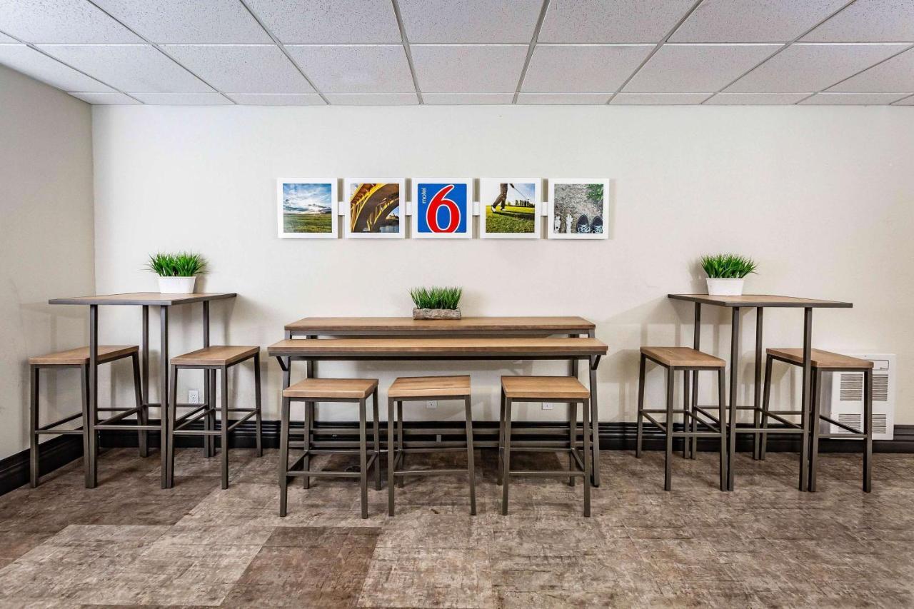 Motel 6-Saskatoon, Sk Εξωτερικό φωτογραφία